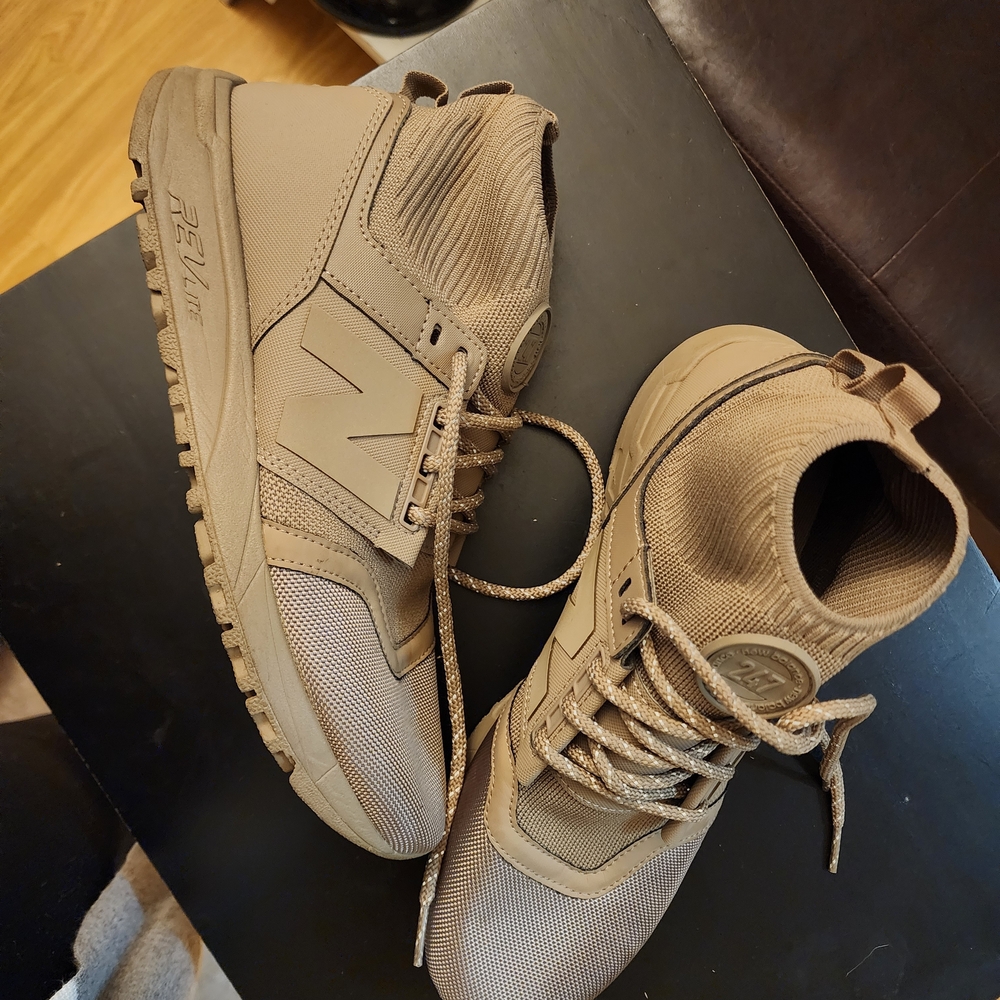 New Balance Men's Tan Sneakers